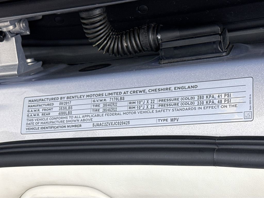 Used 2018 Bentley Bentayga image 34