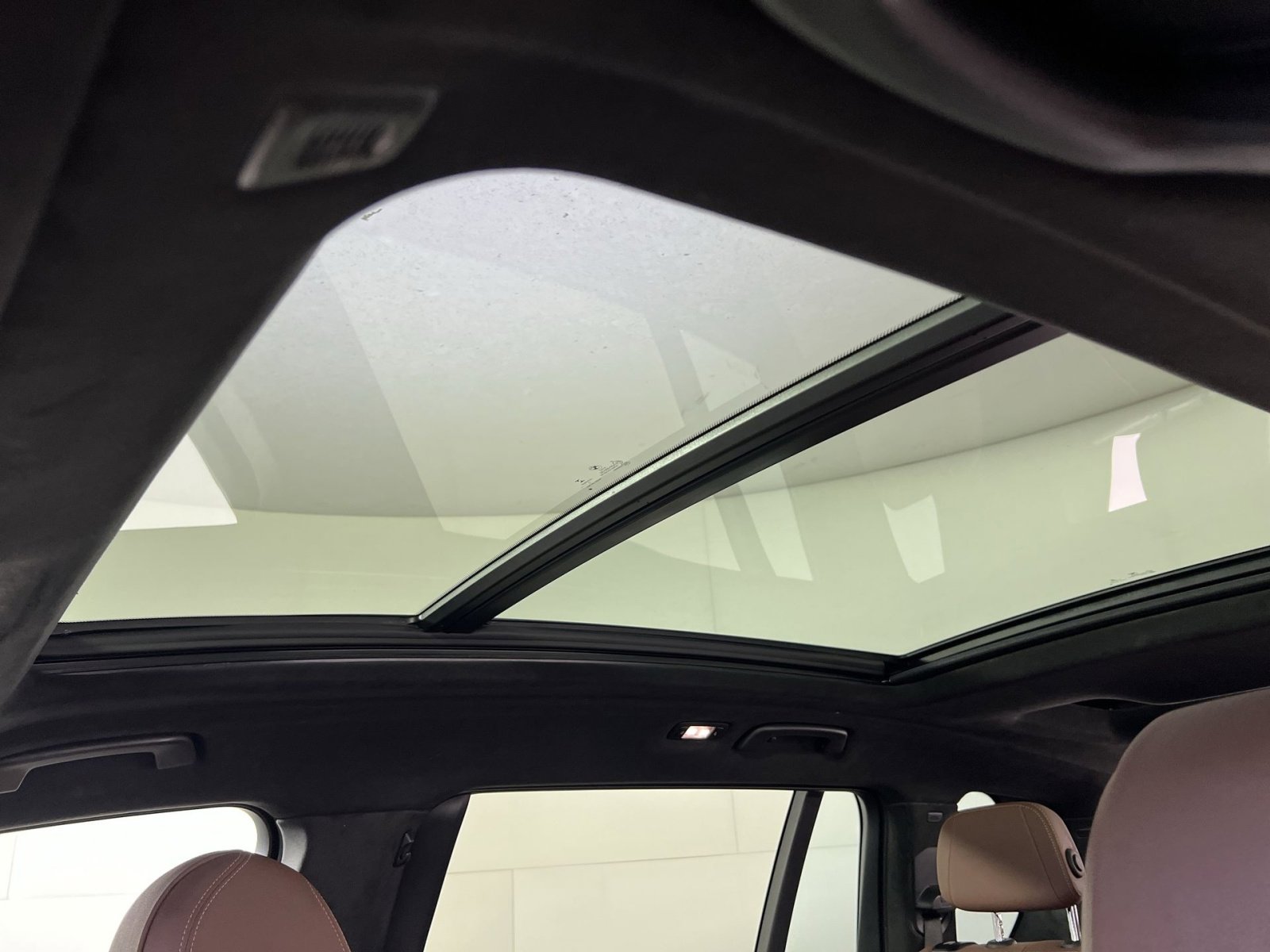 Used 2022 BMW X7 xDrive40i w/ M Sport Package image 24