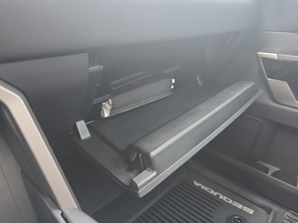 Used 2024 Toyota Sequoia Limited image 38