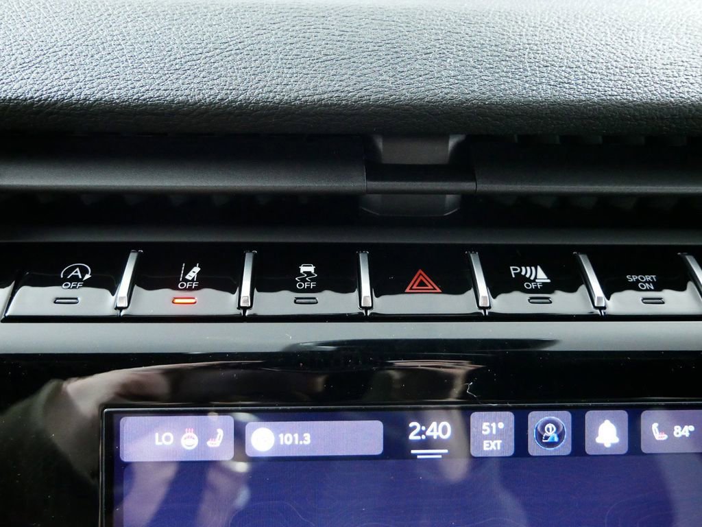 Certified 2024 Jeep Grand Cherokee Altitude image 50