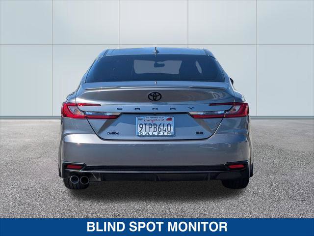 Used 2025 Toyota Camry SE w/ Convenience Package image 4
