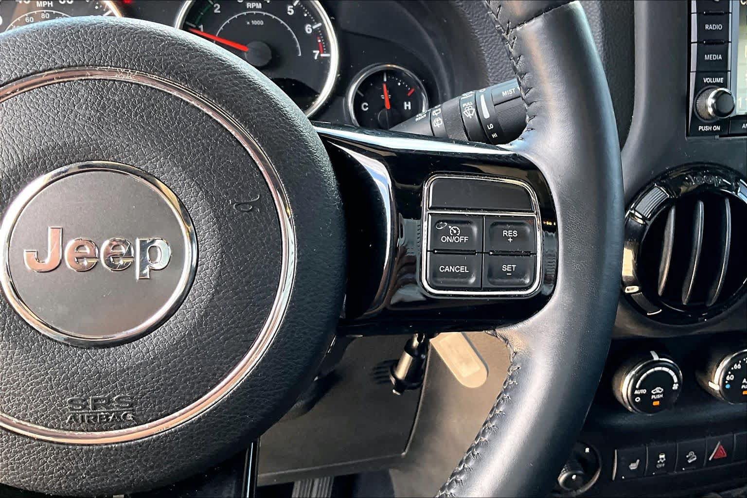 Used 2015 Jeep Wrangler Unlimited Sahara AWD/4WD image 14