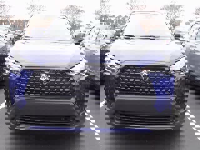 Certified 2025 Toyota Corolla Cross LE image 2