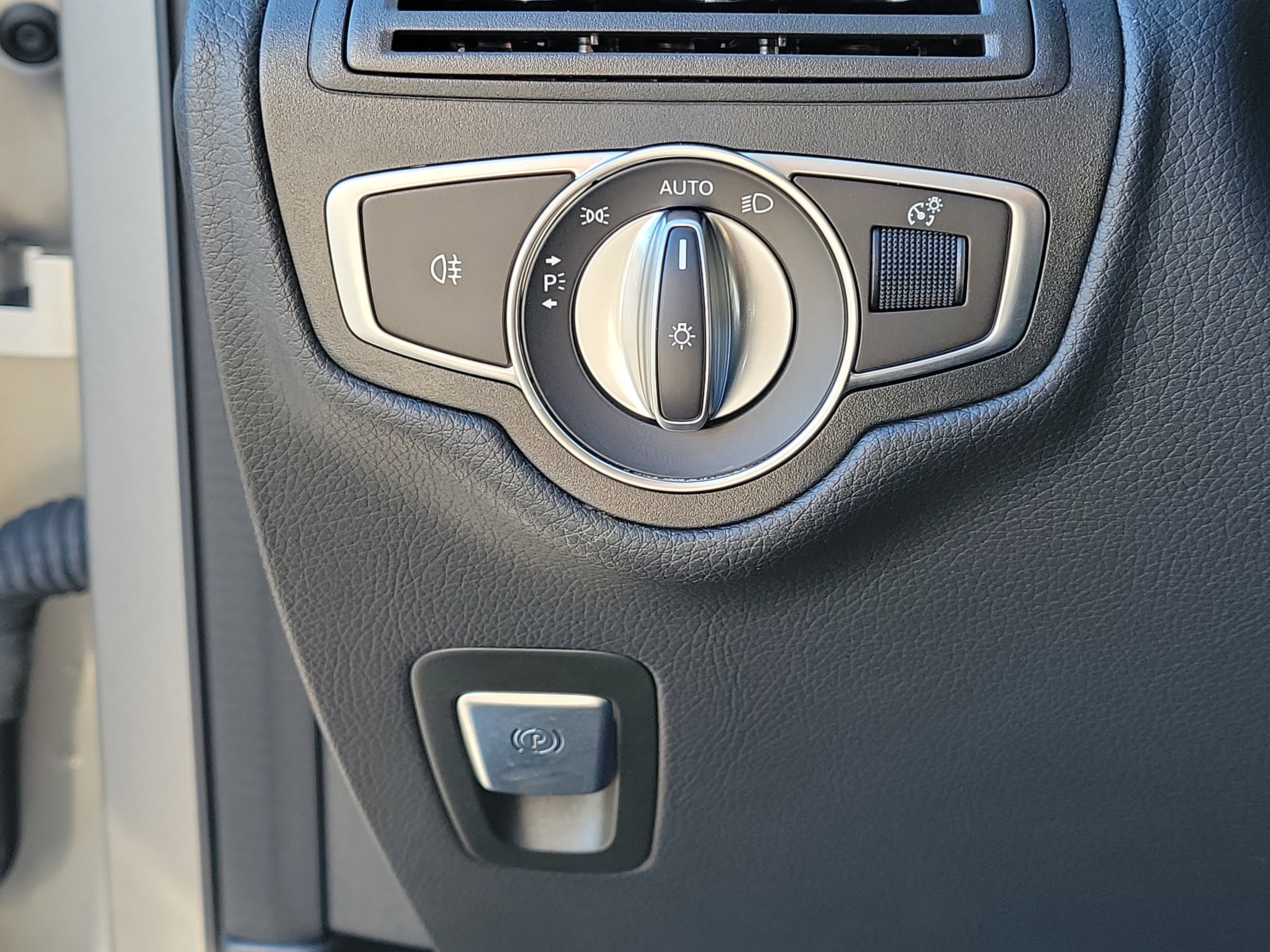 Used 2022 Mercedes-Benz GLC 300 4MATIC image 31