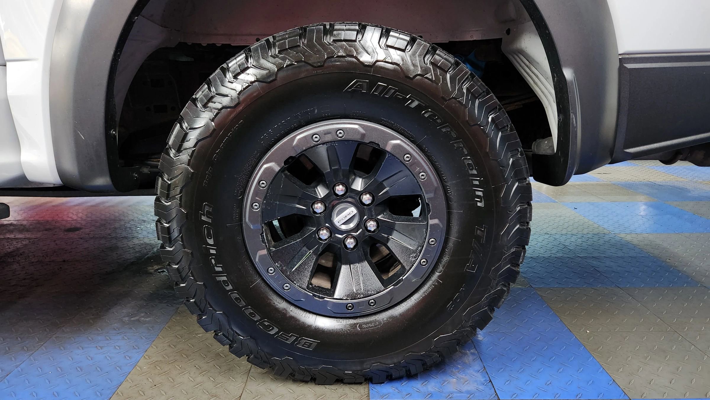 Used 2017 Ford F150 Raptor w/ Equipment Group 802A Luxury image 93