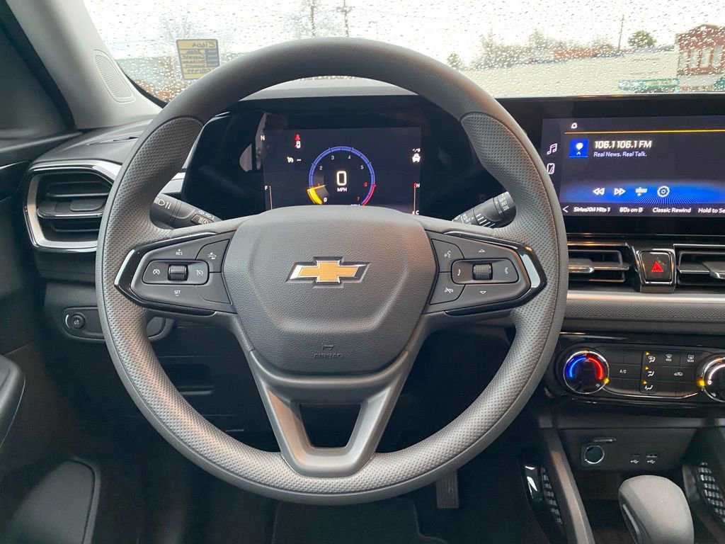 New 2026 Chevrolet TrailBlazer LT w/ LPO, Blackout Package FWD image 11
