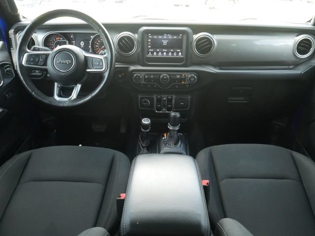 Used 2019 Jeep Wrangler Unlimited Sahara w/ Cold Weather Group AWD/4WD image 6