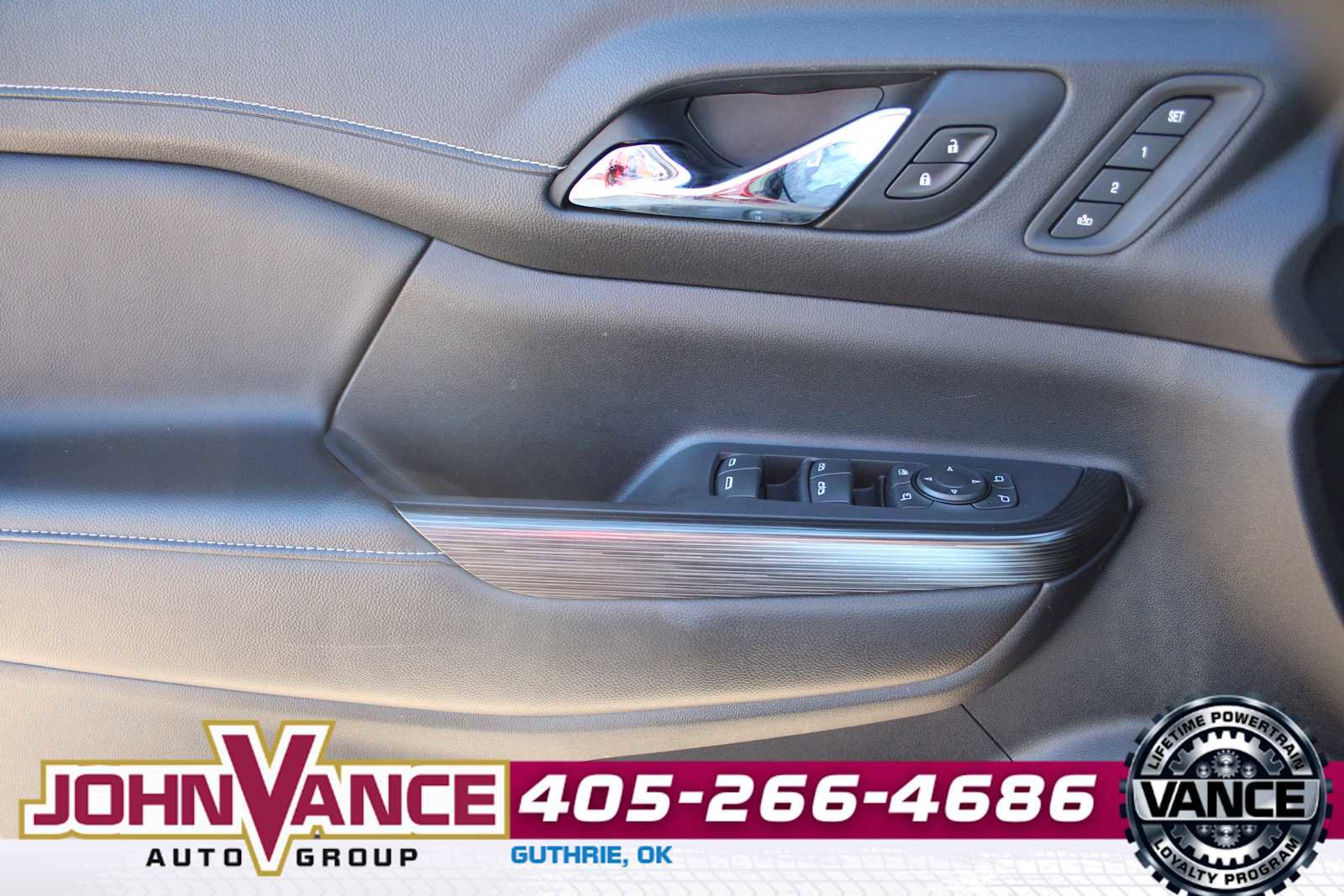 Used 2020 GMC Acadia SLT w/ Driver Alert Package II image 30