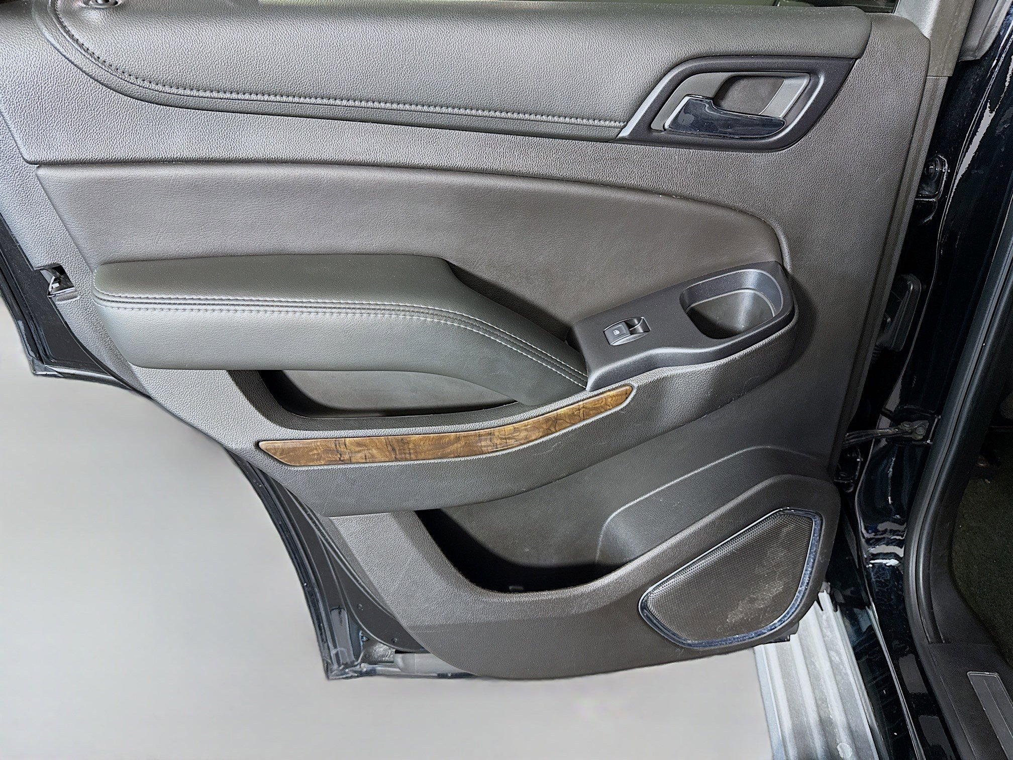 Used 2018 Chevrolet Tahoe LT RWD image 24