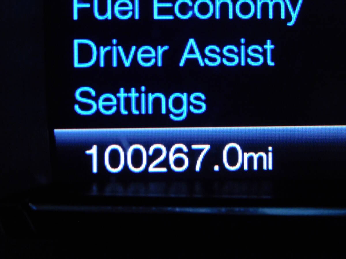 Used 2016 Ford Explorer XLT w/ Equipment Group 202A AWD/4WD image 12