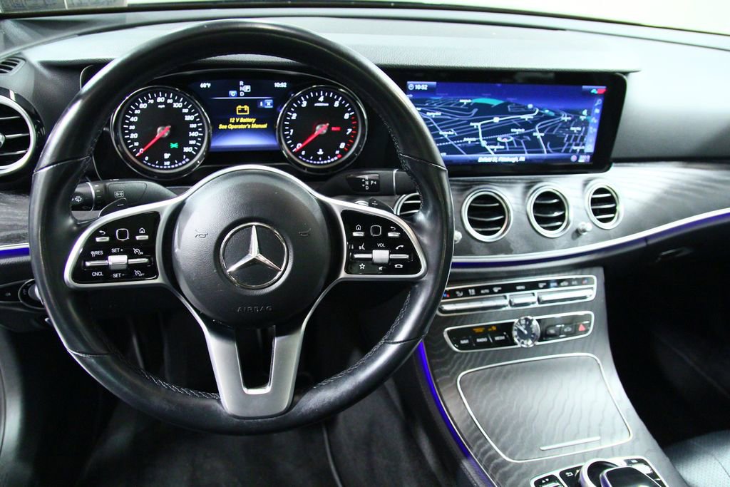 Used 2019 Mercedes-Benz E 300 4MATIC image 21
