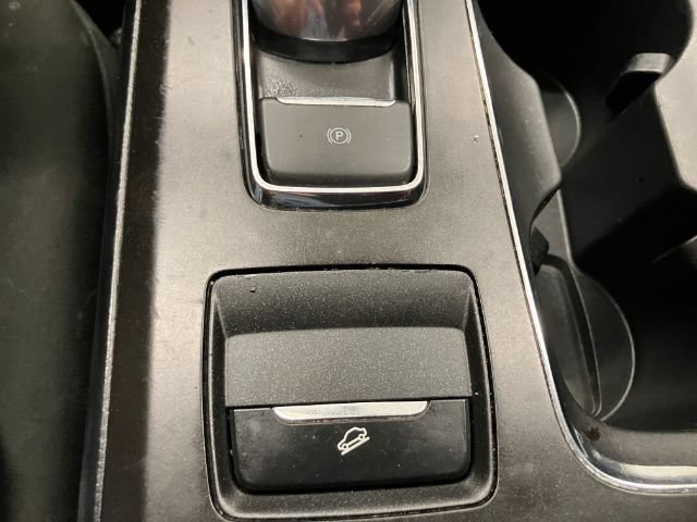 Used 2018 Ford Fusion SE w/ Fusion SE Technology Package FWD image 43