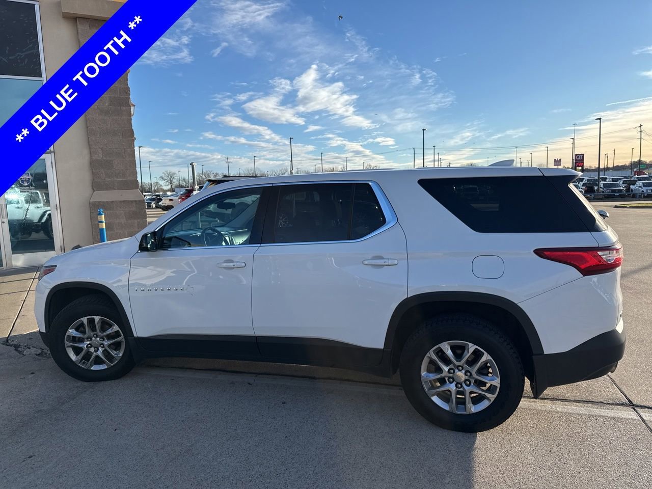 Used 2018 Chevrolet Traverse LS image 3
