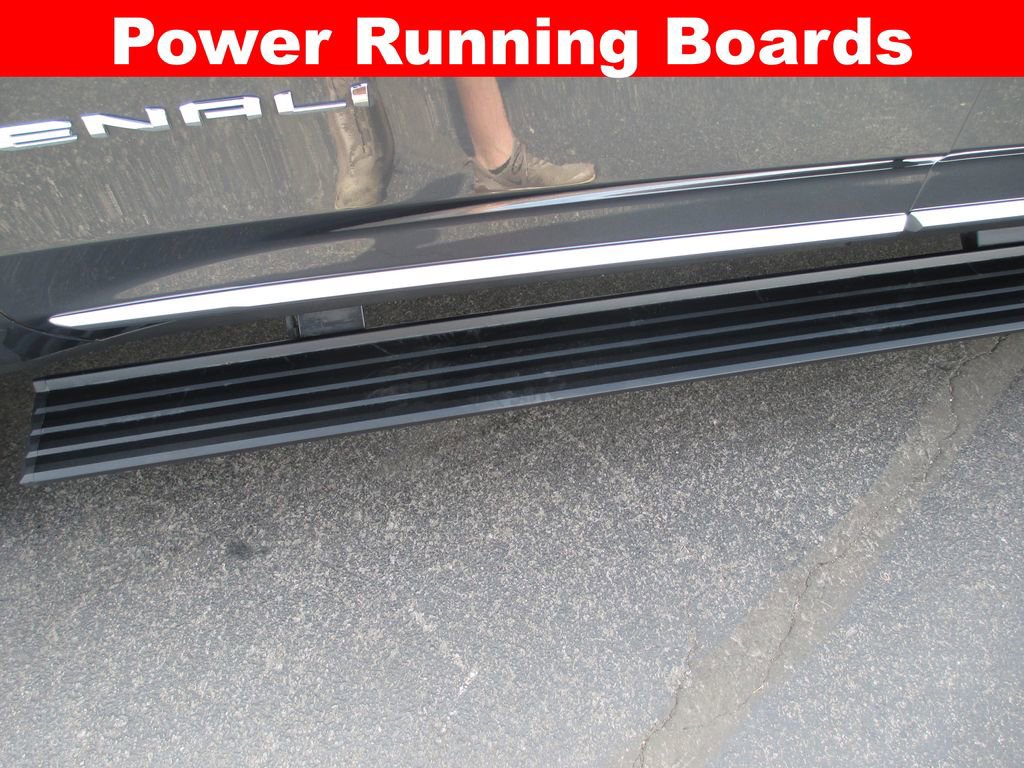 Used 2021 GMC Yukon Denali w/ Denali Ultimate Package image 16