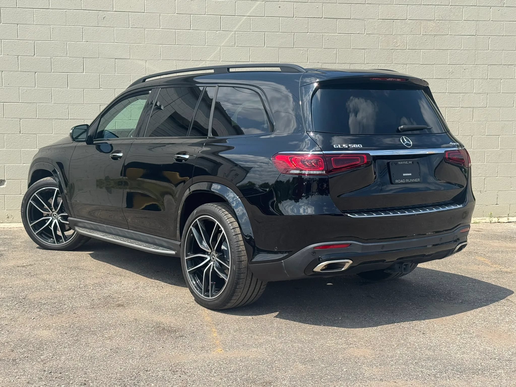 Used 2023 Mercedes-Benz GLS 580 4MATIC image 6