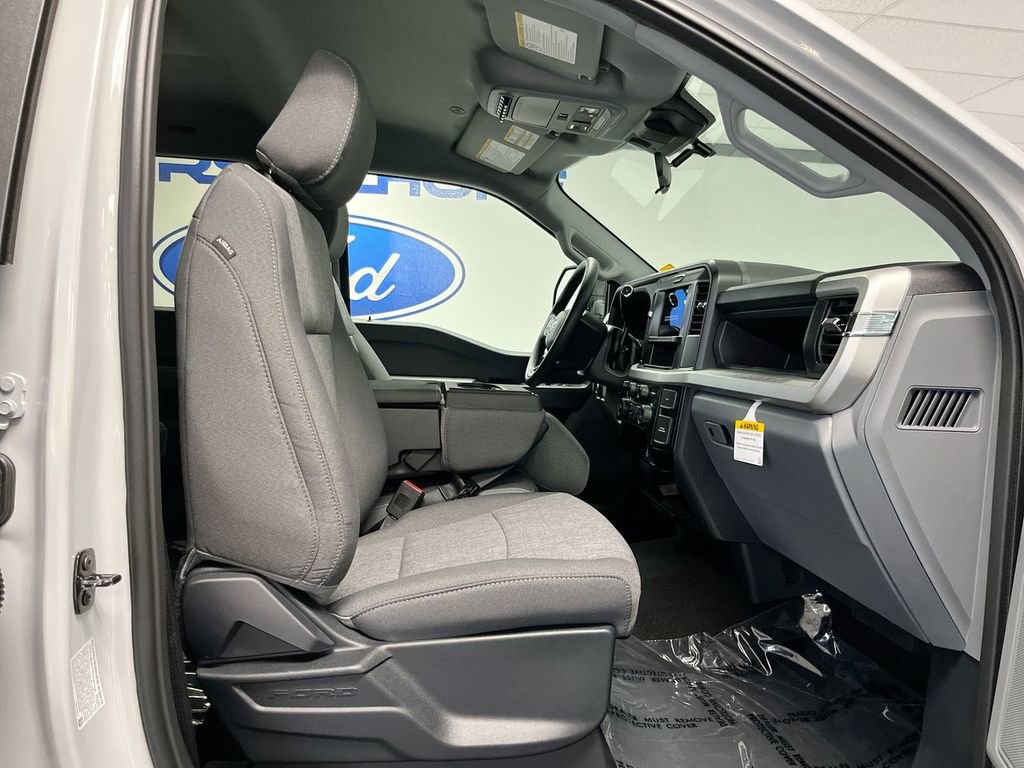 New 2026 Ford F350 4x4 Crew Cab Super Duty image 21