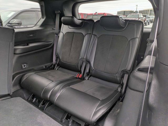Used 2023 Jeep Grand Cherokee L Laredo AWD/4WD image 15