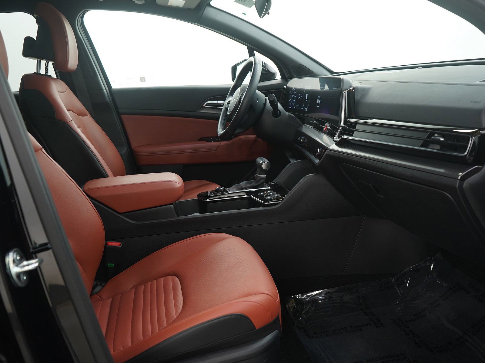 Used 2025 Kia Sportage SX image 13