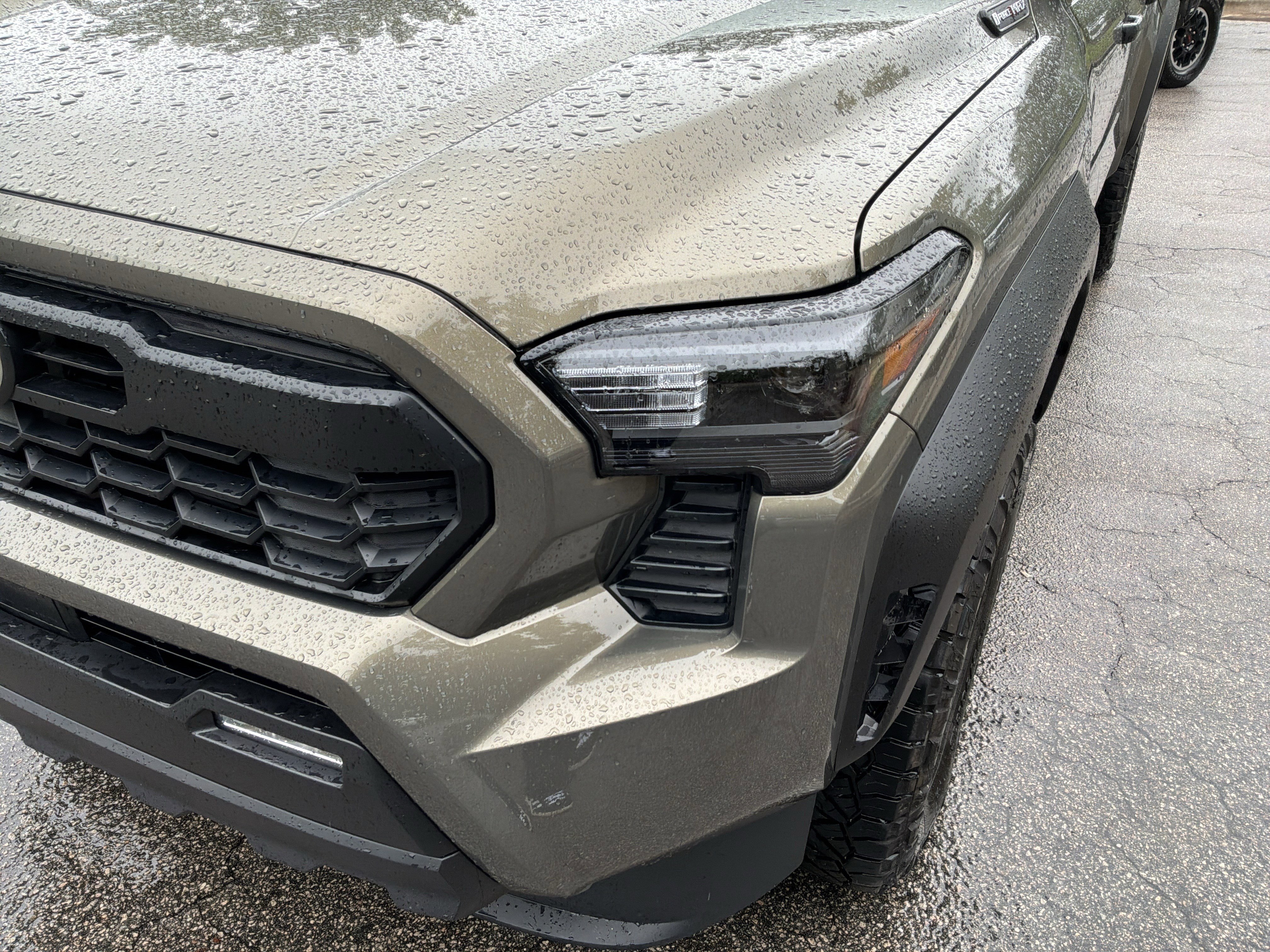 Used 2025 Toyota Tacoma TRD Off-Road AWD/4WD image 6