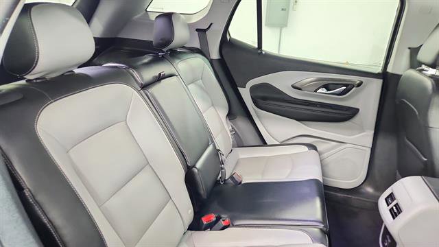 Used 2024 GMC Terrain SLT image 26