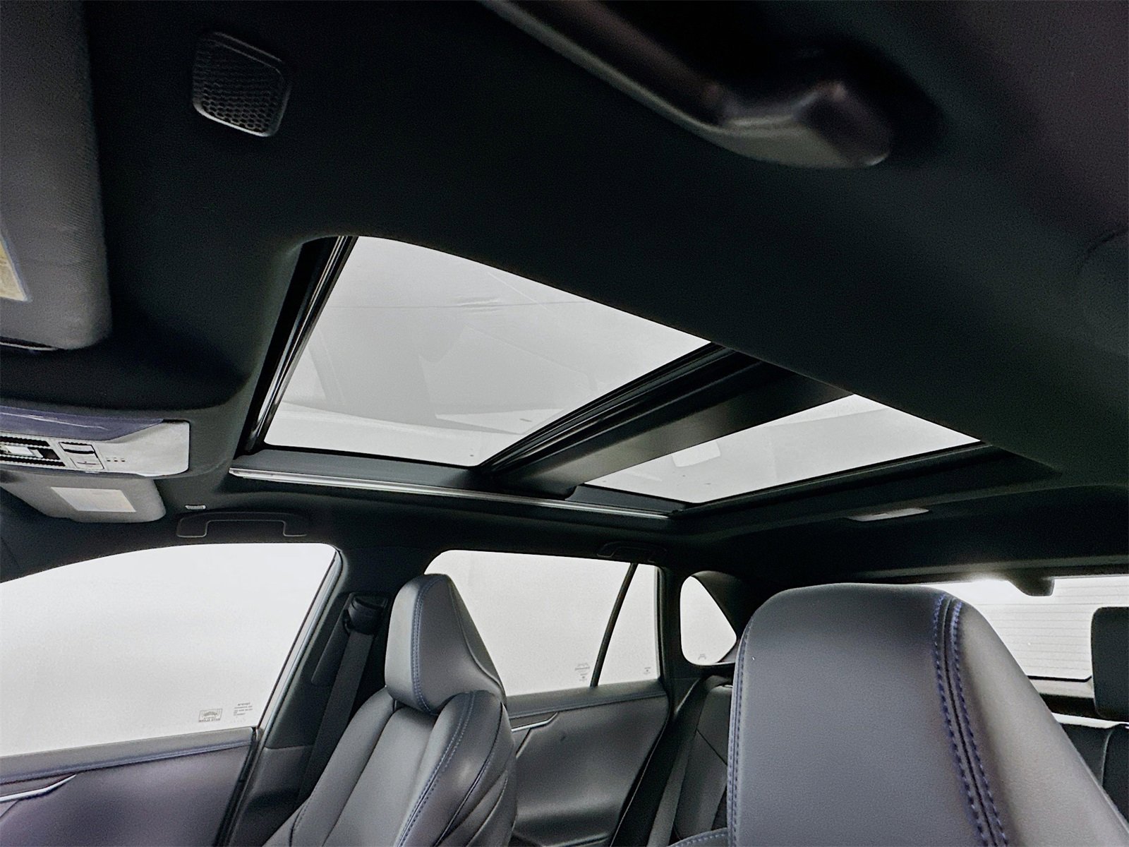 Used 2024 Toyota RAV4 XSE w/ Advanced Technology Package image 23