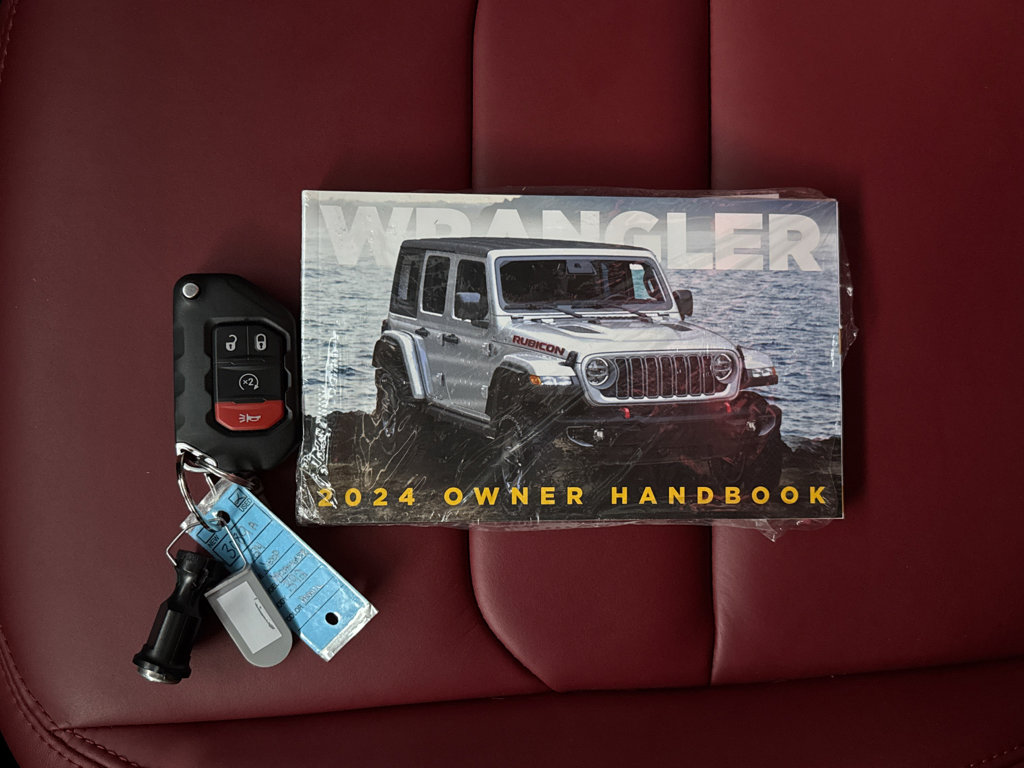 Used 2024 Jeep Wrangler Unlimited Rubicon 392 w/ Dual Top Group image 31