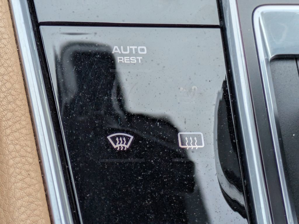 Used 2018 Porsche Panamera 4S AWD/4WD image 24
