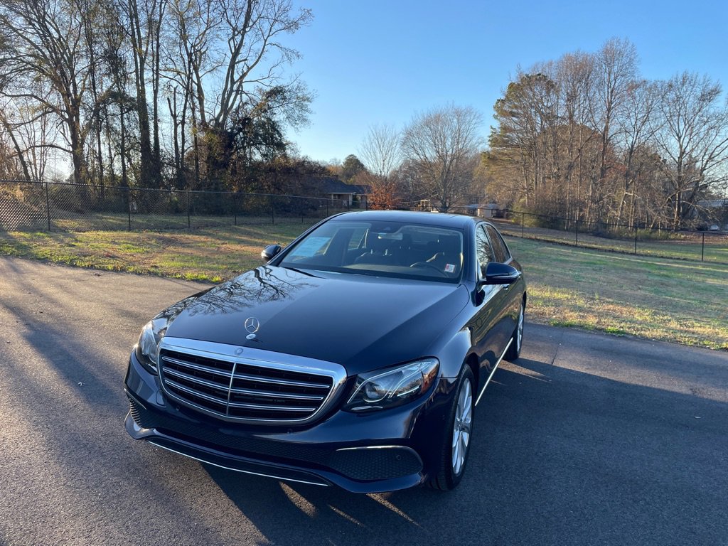 Used 2017 Mercedes-Benz E 300 image 2