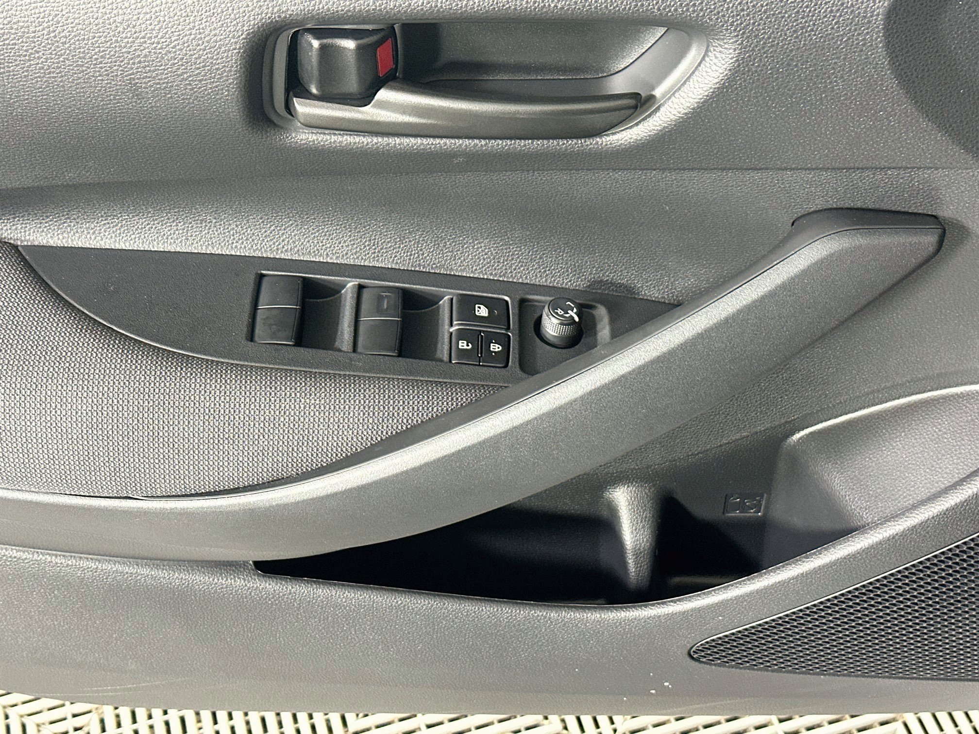 Used 2023 Toyota Corolla LE FWD image 14