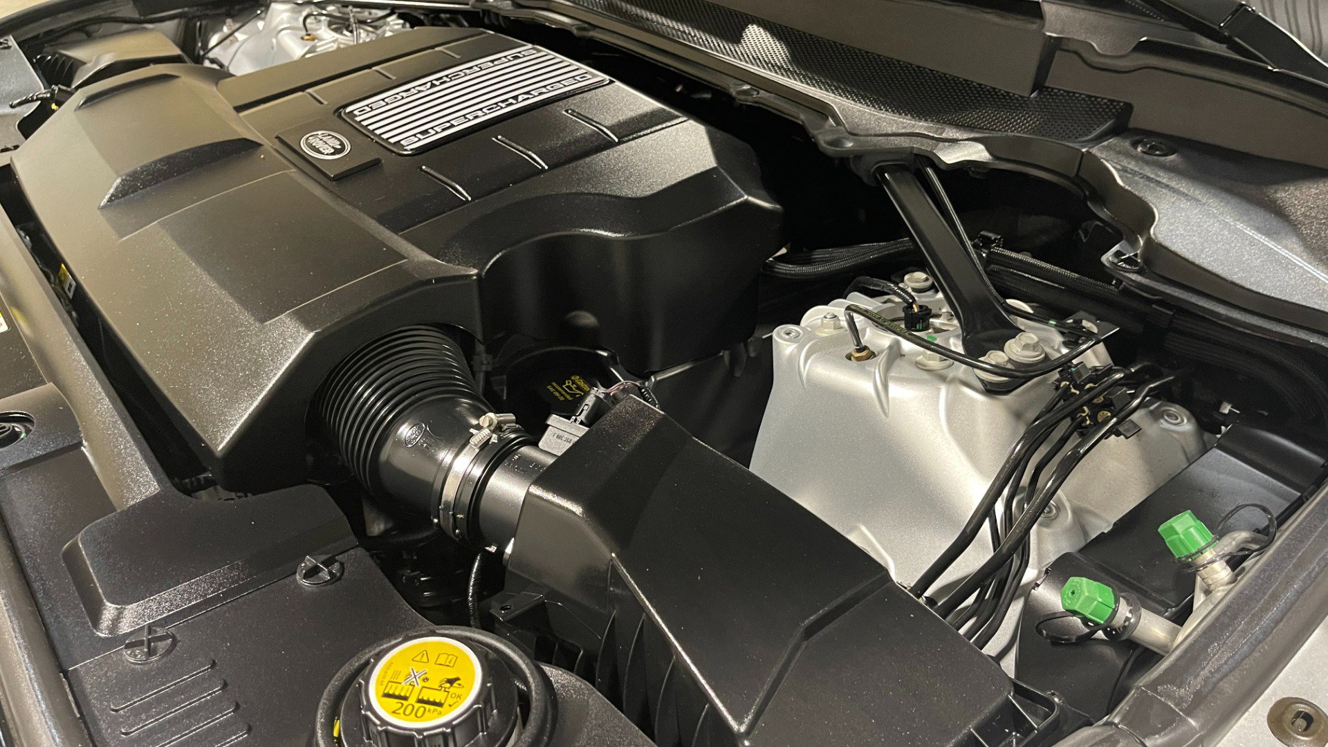 Used 2017 Land Rover Range Rover image 44