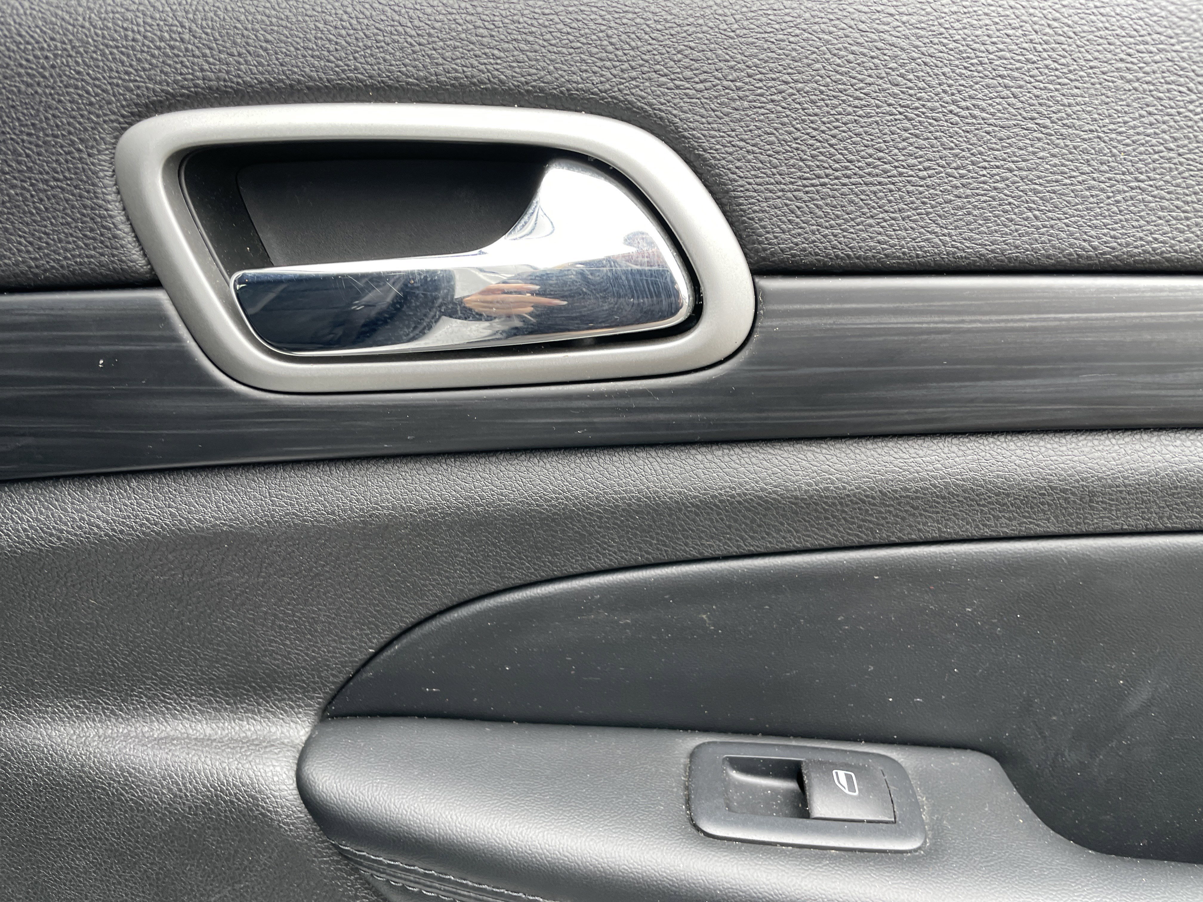 Used 2020 Jeep Grand Cherokee Altitude image 19