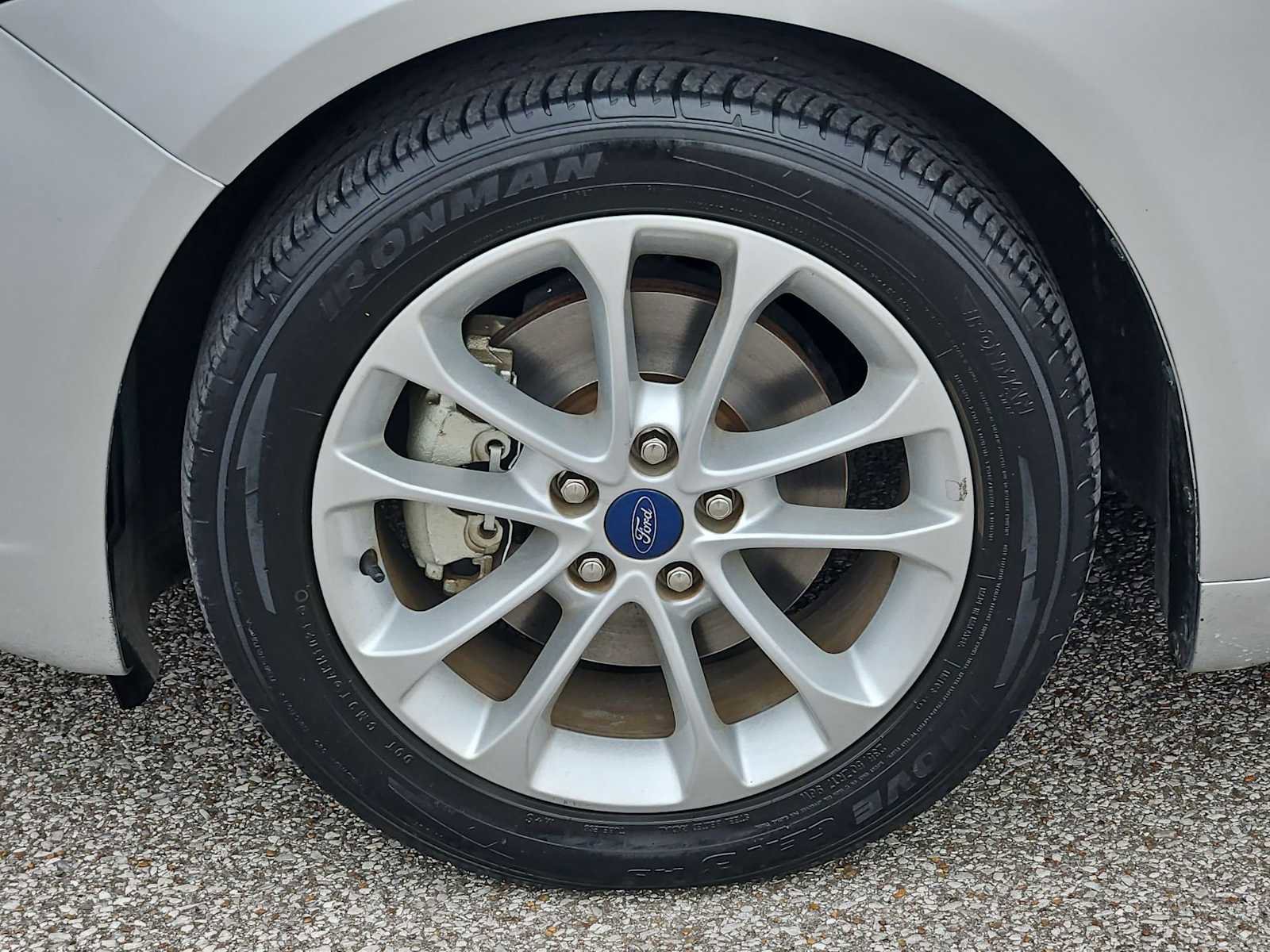 Used 2019 Ford Fusion SE image 13