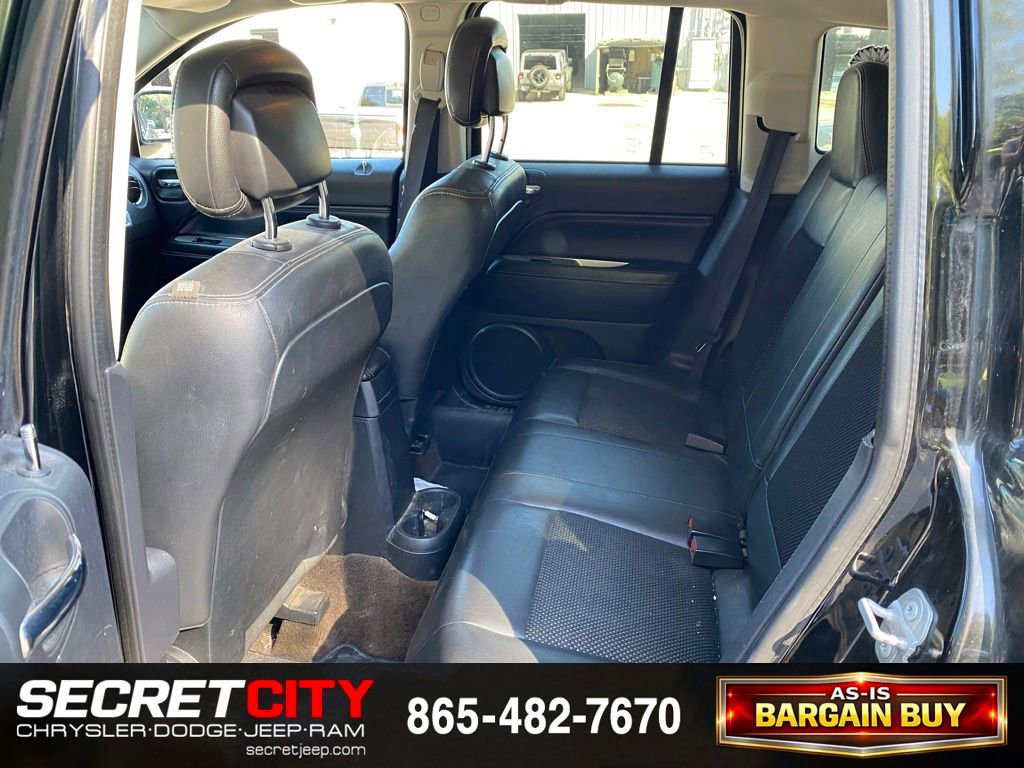 Used 2015 Jeep Compass Latitude w/ Sun/Sound Group AWD/4WD image 10