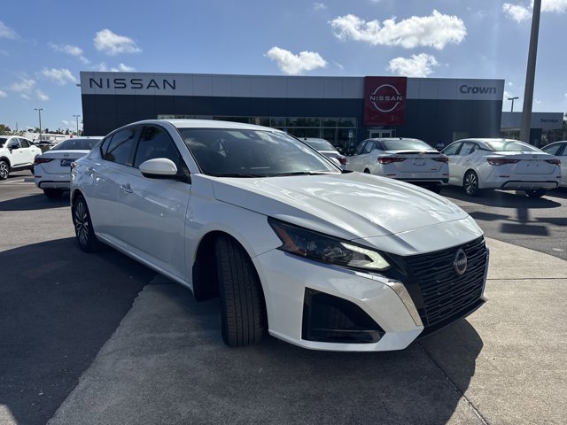 Used 2023 Nissan Altima 2.5 SV