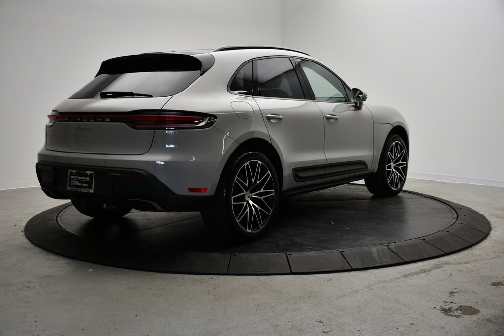Certified 2024 Porsche Macan AWD/4WD image 7