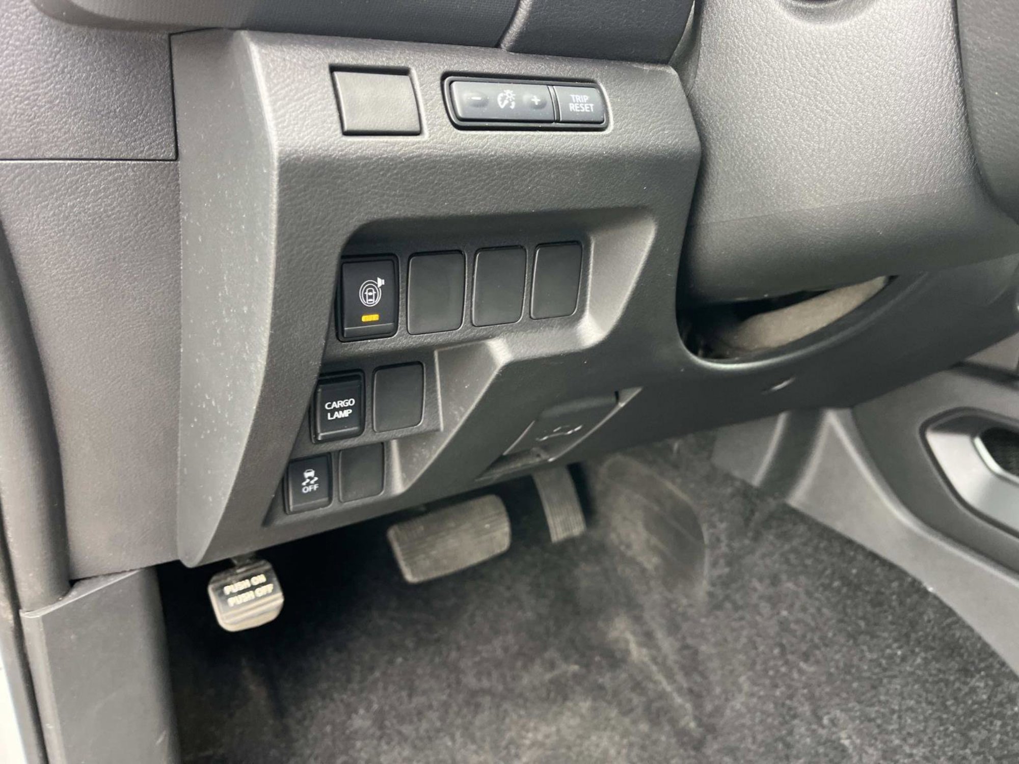 Used 2024 Nissan Frontier S w/ Technology Package image 23