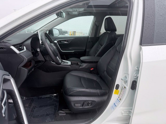 Used 2021 Toyota RAV4 Limited AWD/4WD image 11