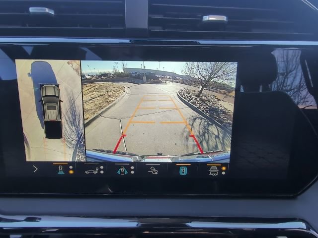 Used 2022 GMC Sierra 1500 AT4X image 26