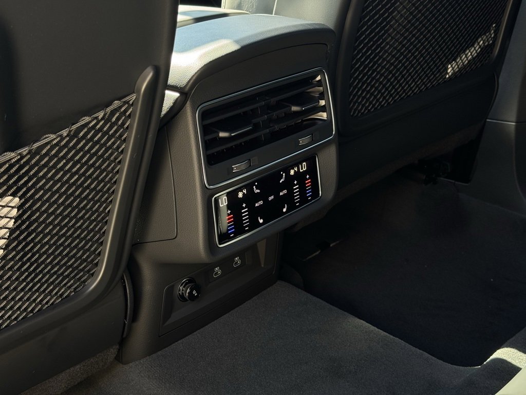 New 2026 Audi SQ8 Premium Plus image 30