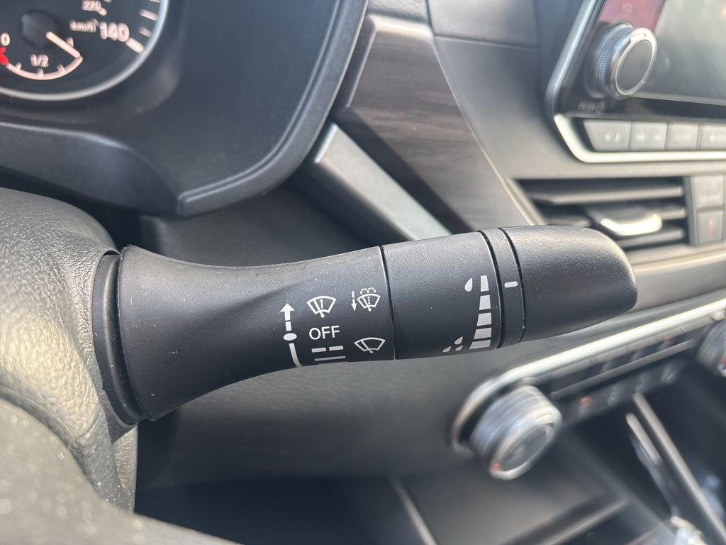 Used 2024 Nissan Altima 2.5 SV image 22