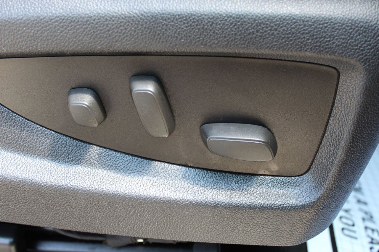 Used 2015 GMC Yukon XL Denali w/ Touring Package image 26