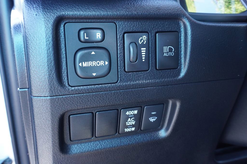 Used 2022 Toyota 4Runner TRD Off-Road Premium w/ Moonroof Package AWD/4WD image 18