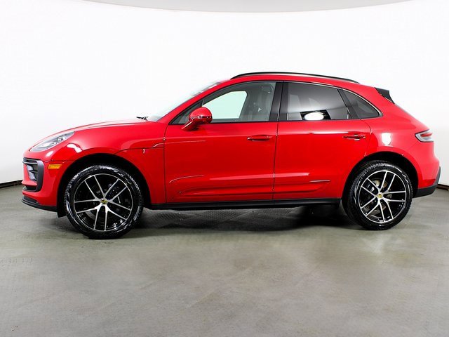 New 2026 Porsche Macan image 2