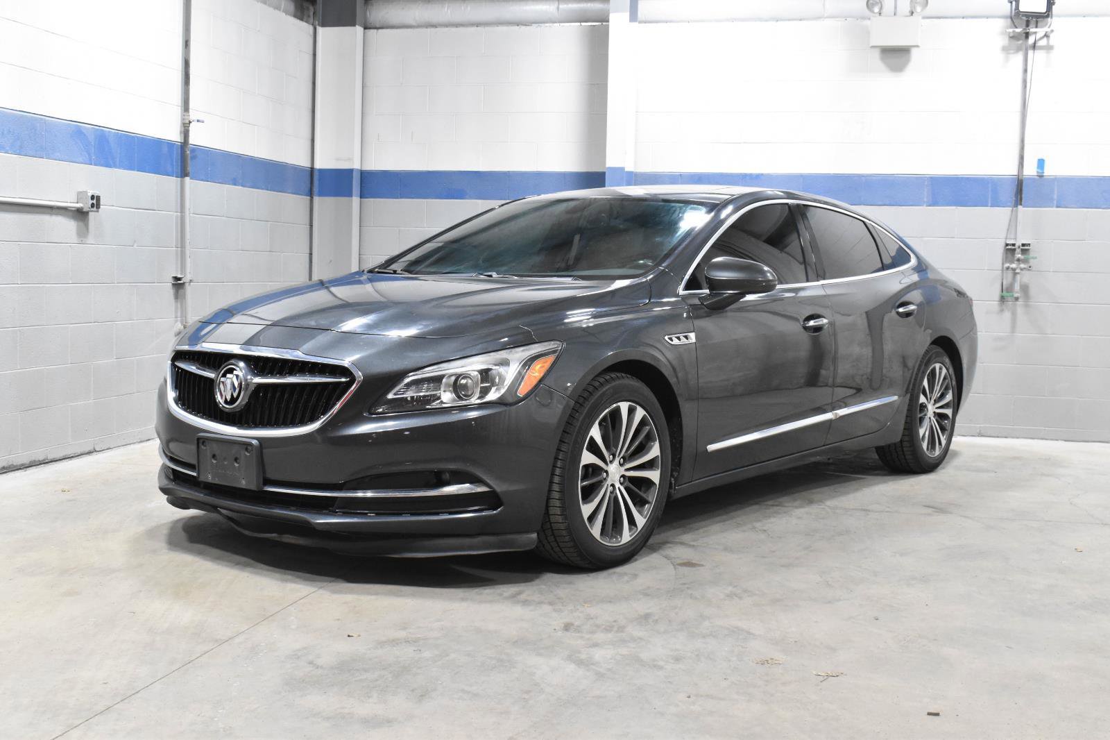 Used 2017 Buick LaCrosse Essence w/ Sun and Shade Package FWD image 7