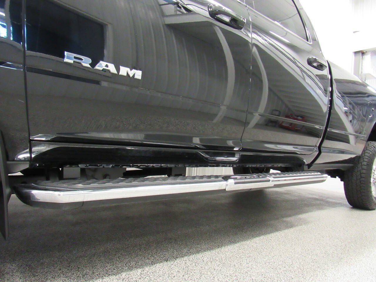 Used 2021 RAM 2500 Big Horn w/ Level 1 Equipment Group AWD/4WD image 19