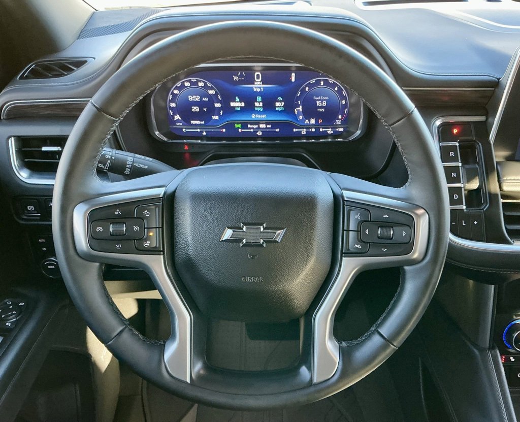 Used 2023 Chevrolet Suburban Z71 w/ Luxury Package image 36