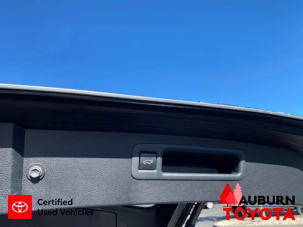 Certified 2020 Toyota Highlander Platinum AWD/4WD image 15