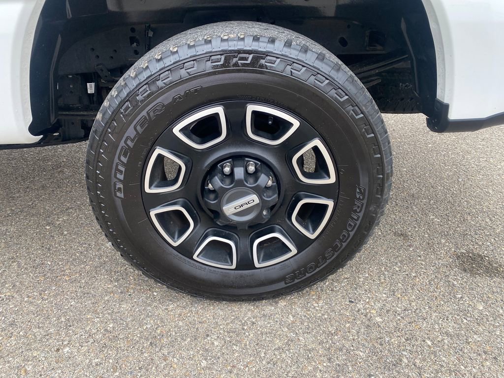 Used 2024 Ford F250 Platinum w/ FX4 Off-Road Package image 31