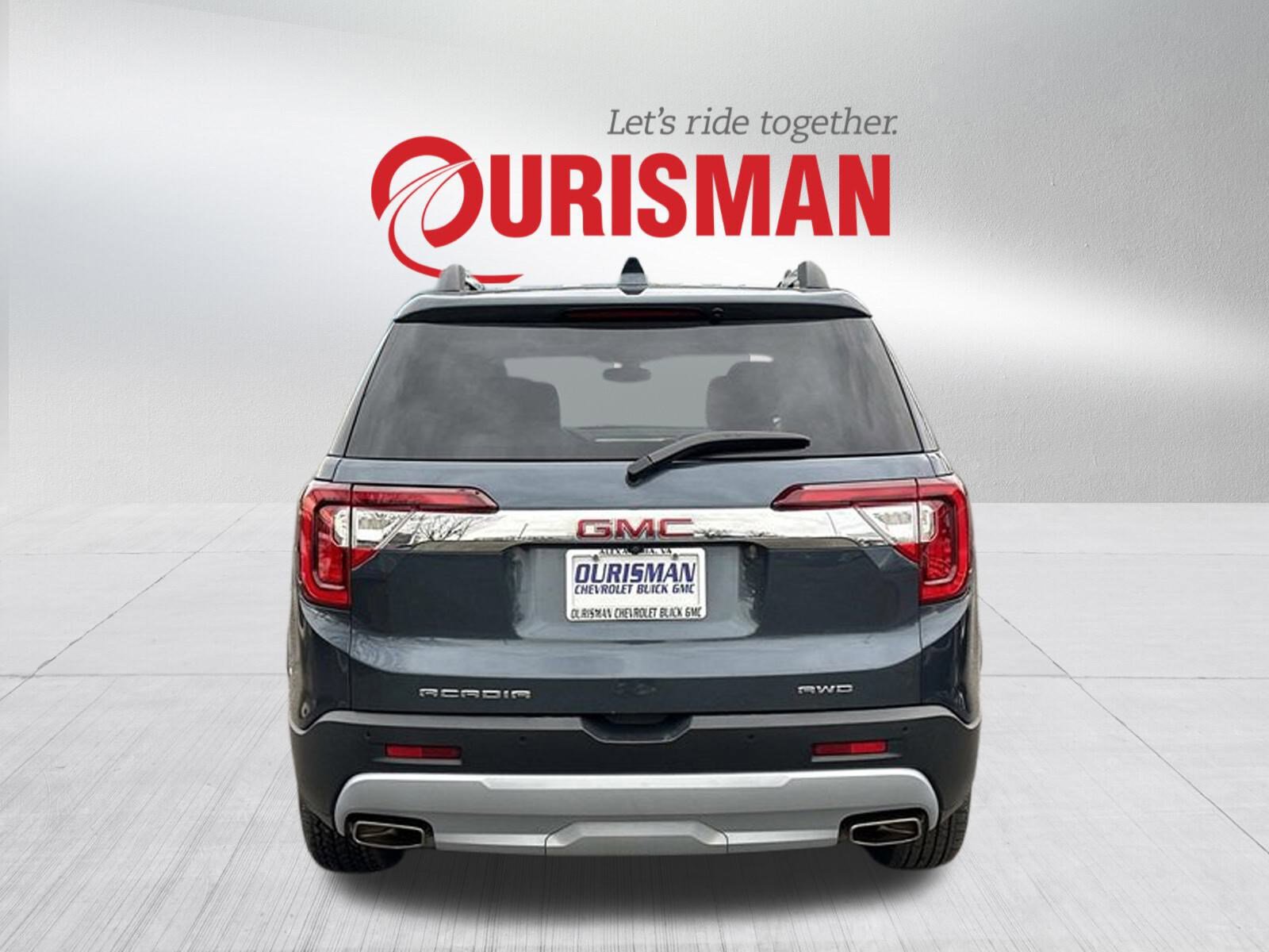 Used 2020 GMC Acadia SLE w/ Driver Convenience Package image 3