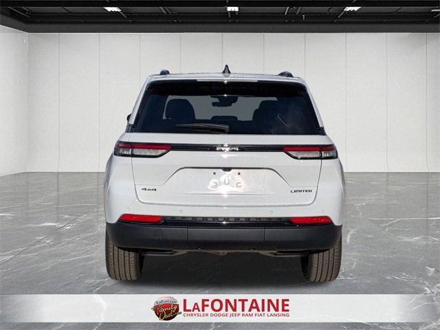 New 2025 Jeep Grand Cherokee Limited w/ Black Appearance Package image 4